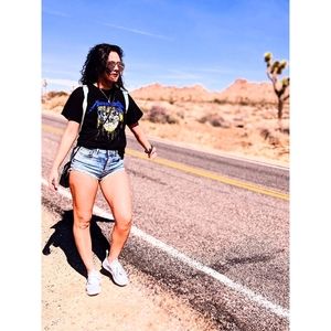 Meet your Posher, Lola